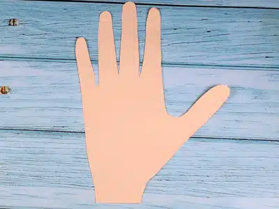 Hand ausschneiden